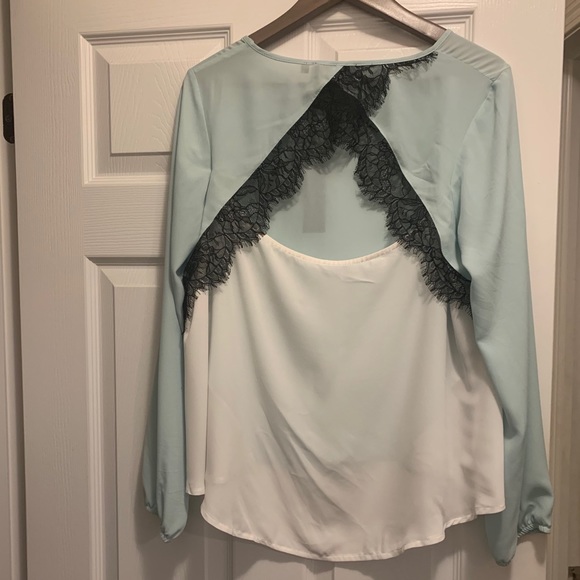 🍃Luxe NWT Colourblock Cutout Lace Blouse - Picture 3 of 7